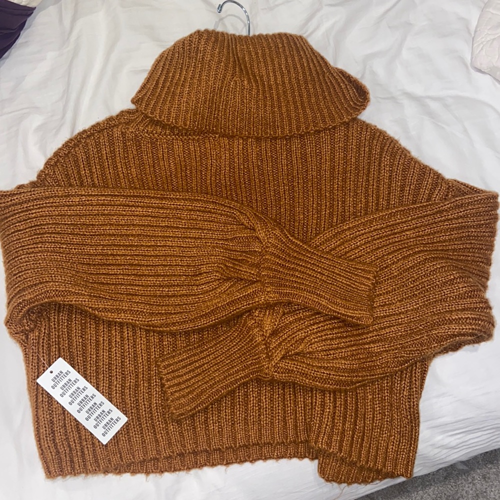 Urban Outfitters Bonze chunky cropped sweater